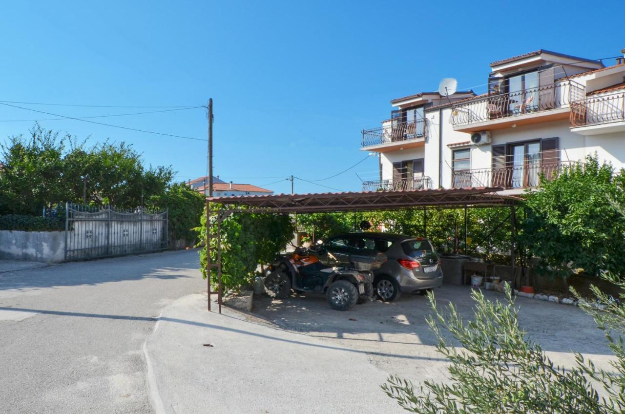Apartments By The Sea Slatine, Ciovo - 12176 Экстерьер фото
