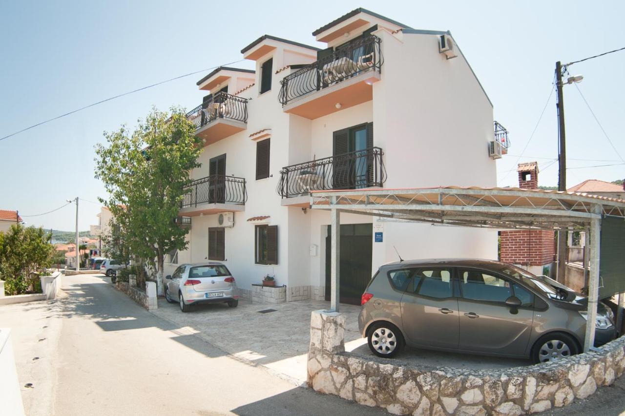 Apartments By The Sea Slatine, Ciovo - 12176 Экстерьер фото